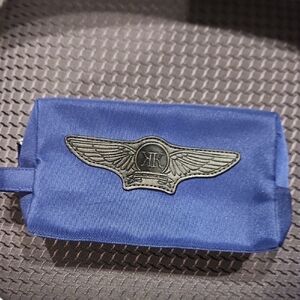 Like New Kiehl's Since 1851 Blue Travel Bag